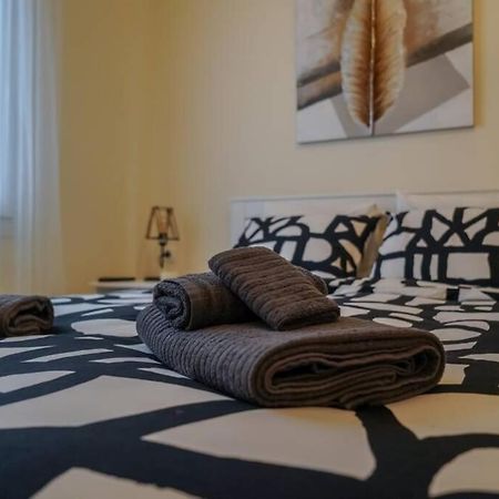 Modern Apartment In The City Center Ioannina Ngoại thất bức ảnh
