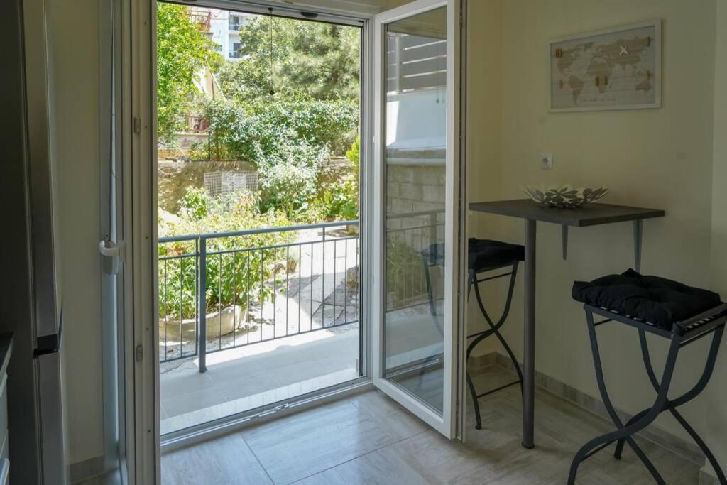 Modern Apartment In The City Center Ioannina Ngoại thất bức ảnh