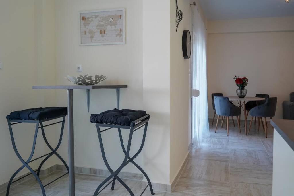 Modern Apartment In The City Center Ioannina Ngoại thất bức ảnh