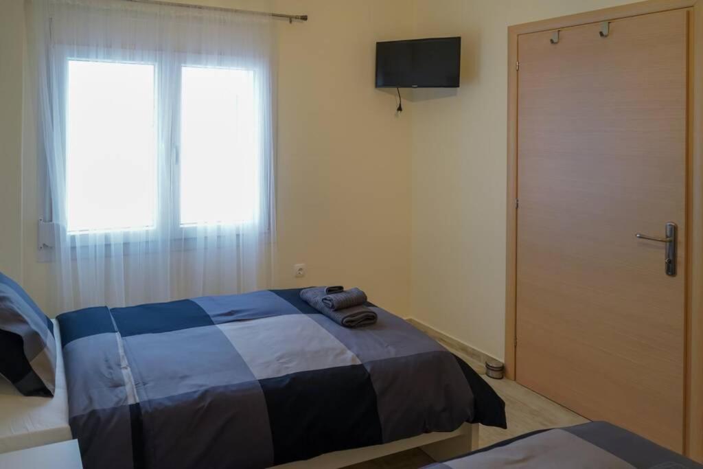 Modern Apartment In The City Center Ioannina Ngoại thất bức ảnh